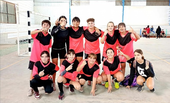 Participación en Copa Buenos Aires para equipos colonenses de fútbol femenino y básquet