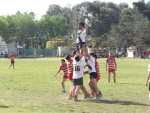 102_8375-300x225 Son Kamikazes y finalistas: superaron nuevamente a Remo y van por el título