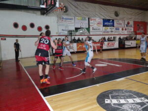 102_8517-300x225 Argentino impuso su jerarquía y venció a Círculo Italiano en el cierre de la fecha 10