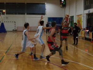 102_8645-300x225 Círculo Italiano cayó en la revacha y se despidió de la temporada; Argentino semifinalista