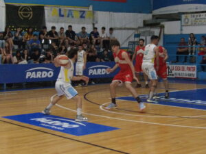 102_8673-300x225 Alianza no pudo en el tercero y quedó eliminado; Sirio es semifinalista del Clausura