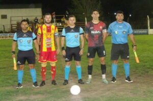 102_8679-scaled-e1699443284891-300x199 Rivadavia de Lincoln fue muy efectivo y es semifinalista; Barracas ha quedado eliminado