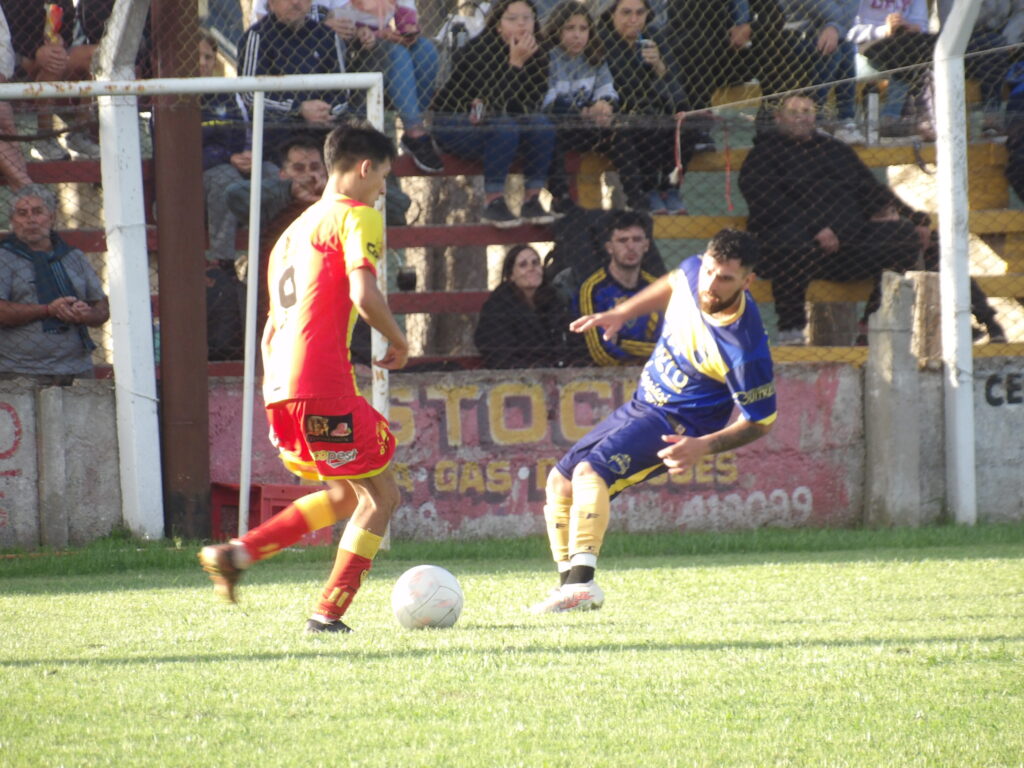 102_8743-1024x768 "Los Tigres" rugieron fuerte y vencieron a Barracas; el líder Porteño igualó con 9 de Julio