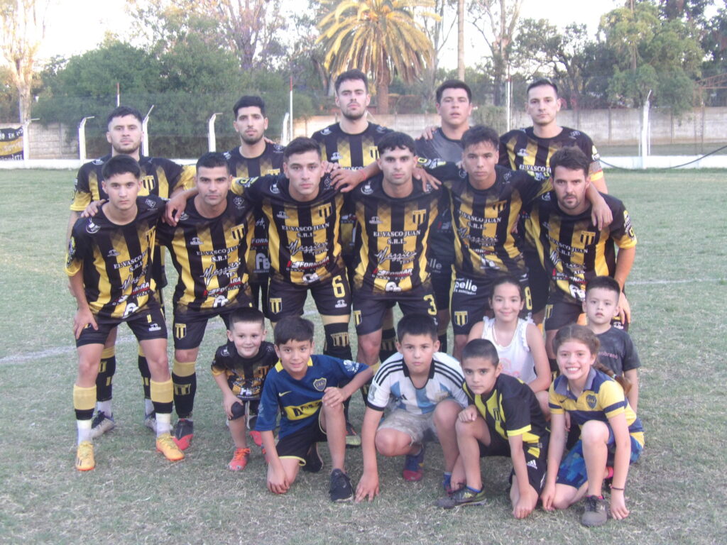 102_8827-1024x768 Porteño se quedó con el Nº 1: venció a Racing en un vibrante duelo en Plaza Mitre