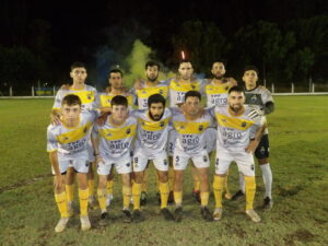 102_8833-300x225 Racing tuvo un gran arranque y se quedó con la ida ante El Fortín en Plaza Mitre