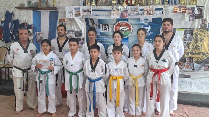 Examen de la escuela «Force Taekwondo Olympic» del maestro Sergio Rugero