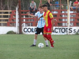 102_8908-300x225 Zona 15: triunfo ante Argentino de Rojas y punta para Barracas; Racing empató en Pergamino