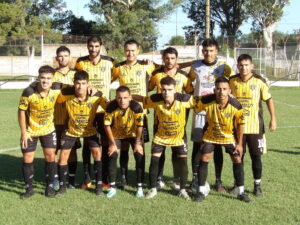 102_8978-300x225 A El Fortín se le escapó en el descuento y perdió Porteño: se la juegan en la última fecha