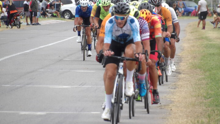 Carreras de ciclismo, este sábado en la pista del complejo «Camilo Castro»