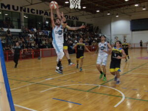 102_9039-300x225 Copa de Verano: triunfo de Círculo Italiano y derrota de Alianza en la Villa Deportiva