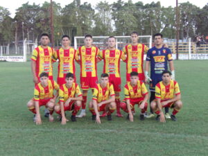 102_9071-300x225 Barracas revirtió la historia y volvió a ganarle a Huracán de Chivilcoy: a Octavos de Final