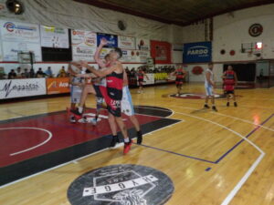 102_9095-300x225 El Derby colonense que abrió la temporada oficial de Segunda fue para Alianza