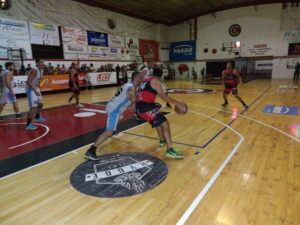 102_9100-300x225 El Derby colonense que abrió la temporada oficial de Segunda fue para Alianza