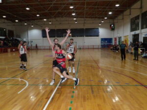 102_9193-300x225 Sportivo Rojas impuso condiciones y venció a Círculo Italiano en la Villa Deportiva