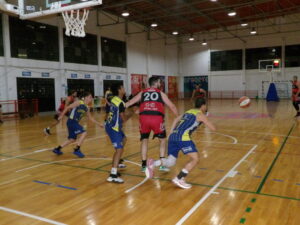 102_9197-300x225 "Los Buitres" fueron más que el "Lobo" y lograron su segundo triunfo