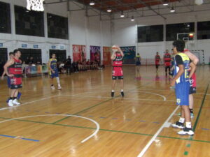 102_9198-300x225 "Los Buitres" fueron más que el "Lobo" y lograron su segundo triunfo