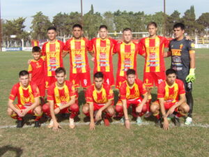 102_9282-300x225 Barracas sigue invicto y dio un gran paso como local ante Independencia