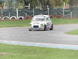 102_9320-300x225 Podio de Leo Vidano en el regreso de las Categorías del Sur al "Emilio Reybet"