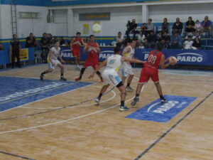 102_9367-300x225 La última bola fue de Alianza y "Las Águilas" festejaron frente a Sirio Libanés