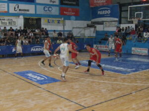 102_9368-300x225 La última bola fue de Alianza y "Las Águilas" festejaron frente a Sirio Libanés