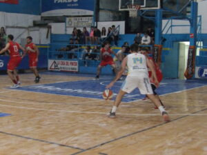 102_9373-300x225 La última bola fue de Alianza y "Las Águilas" festejaron frente a Sirio Libanés