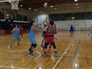 102_9484-300x225 Círculo Italiano se recuperó y venció a Juventud en la Villa Deportiva