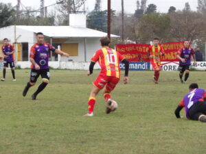 102_9501-300x225 Barracas goleó y logró su primer triunfo: derrotas de Porteño y 9 de Julio