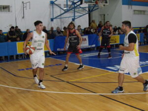 102_9620-300x225 Derby teñido de amarillo y celeste: Alianza mostró superioridad y venció a Círculo Italiano