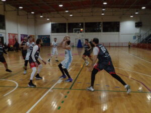 102_9685-300x225 Una de cal y otra de arena: Alianza sigue su marcha triunfal; Círculo no pudo con el líder