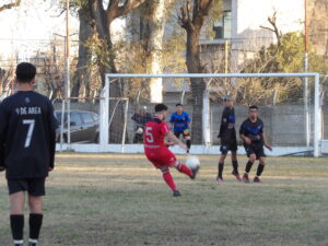 102_9849-300x225 Gran victoria de 9 de Julio ante Carabelas para abrochar la clasificación