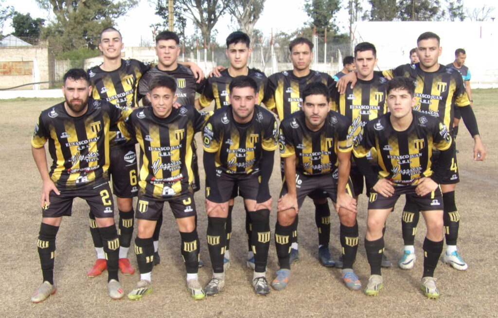 102_9894-scaled-e1718923372812-1024x654 Goleadas de Racing y Barracas, por el último finde de la Ronda Clasificatoria