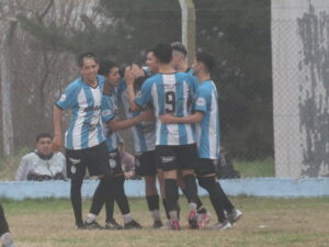 102_9953-300x225 Porteño cerró la Ronda Clasificatoria ganándole a Villa Italia de Salto