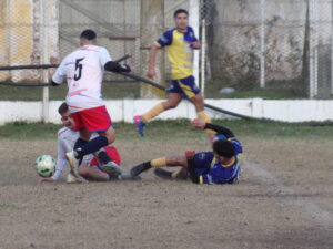 102_9977-300x225 Cierre ganador para "Los Tigres" en Plaza Mitre; 9 de Julio perdió en Salto