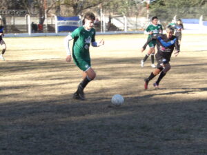 102_9991-300x225 Otro "Nuevejuliazo": con uno menos y 0-2, 9 de Julio se lo empató a Compañía