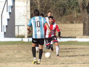 103_0014-300x225 Octavos en Colón: triunfo de Racing en su vuelta al "Coloso"; Porteño empató con la "Juve"