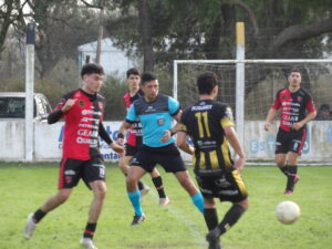 103_0029-300x225 Octavos en Colón: triunfo de Racing en su vuelta al "Coloso"; Porteño empató con la "Juve"