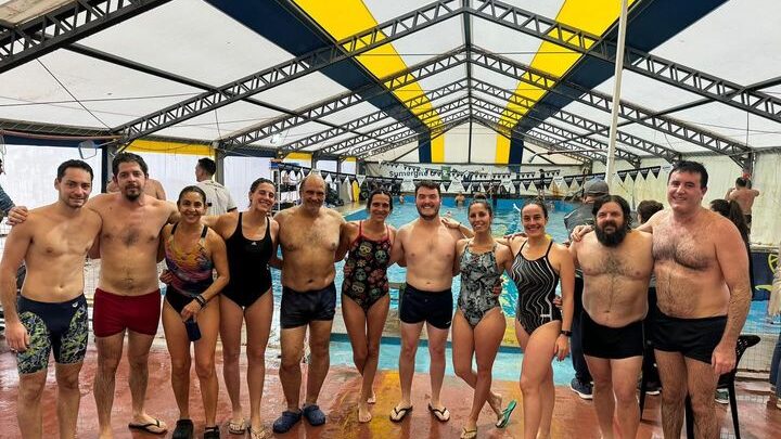Representantes de Alianza en la Maratón de Fondo de natación