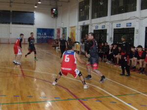 103_0123-300x225 "Los Buitres" no pudieron en el debut: derrota ante Ricardo Gutiérrez en la Villa Deportiva