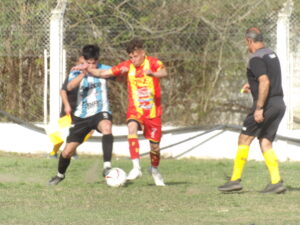 103_0312-300x225 Partidón en la Mitre: Porteño lo ganaba con un hombre de más, pero Barracas reaccionó y empató