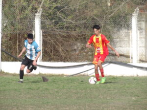 103_0316-300x225 Partidón en la Mitre: Porteño lo ganaba con un hombre de más, pero Barracas reaccionó y empató