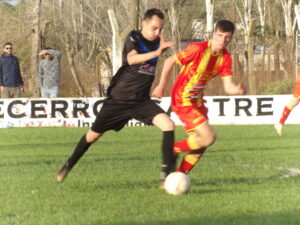 103_0407-300x225 Barracas también es líder e invicto: superó a 9 de Julio y alcanzó a Porteño en la cima