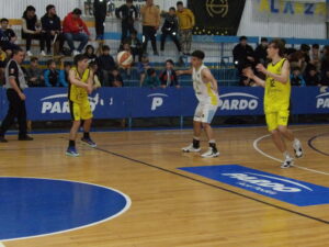 103_0410-300x225 Alianza no pudo ante un arrollador Comunicaciones, por la séptima del Torneo Clausura
