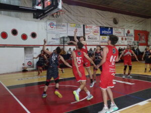 103_0522-300x225 Derrota de "Los Buitres" en las dos despedidas: de la temporada 2024 y la de "Juani" Gastambide