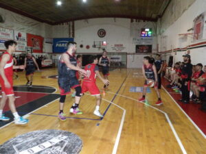 103_0523-300x225 Derrota de "Los Buitres" en las dos despedidas: de la temporada 2024 y la de "Juani" Gastambide