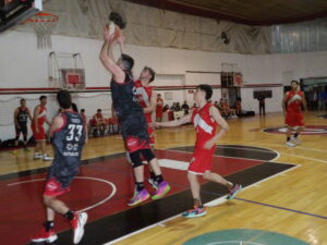 103_0529-300x225 Derrota de "Los Buitres" en las dos despedidas: de la temporada 2024 y la de "Juani" Gastambide