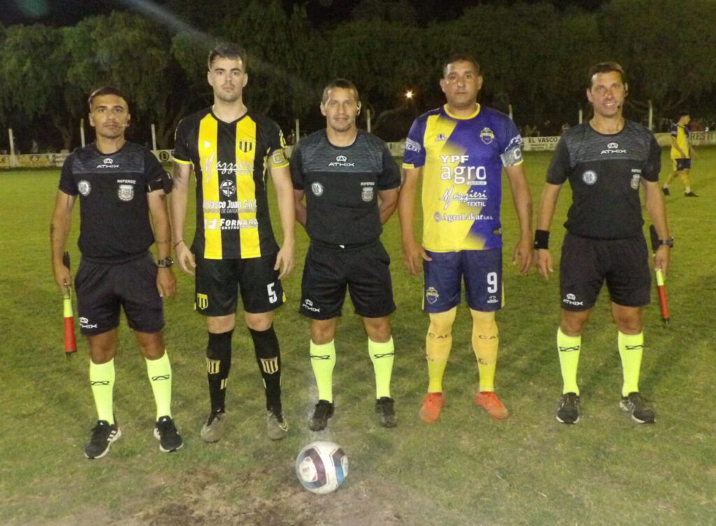 103_0776-scaled-e1731764736179-1024x752 A "Los Tigres" les sienta bien el "Coloso": superaron a Racing en la ida de semifinales