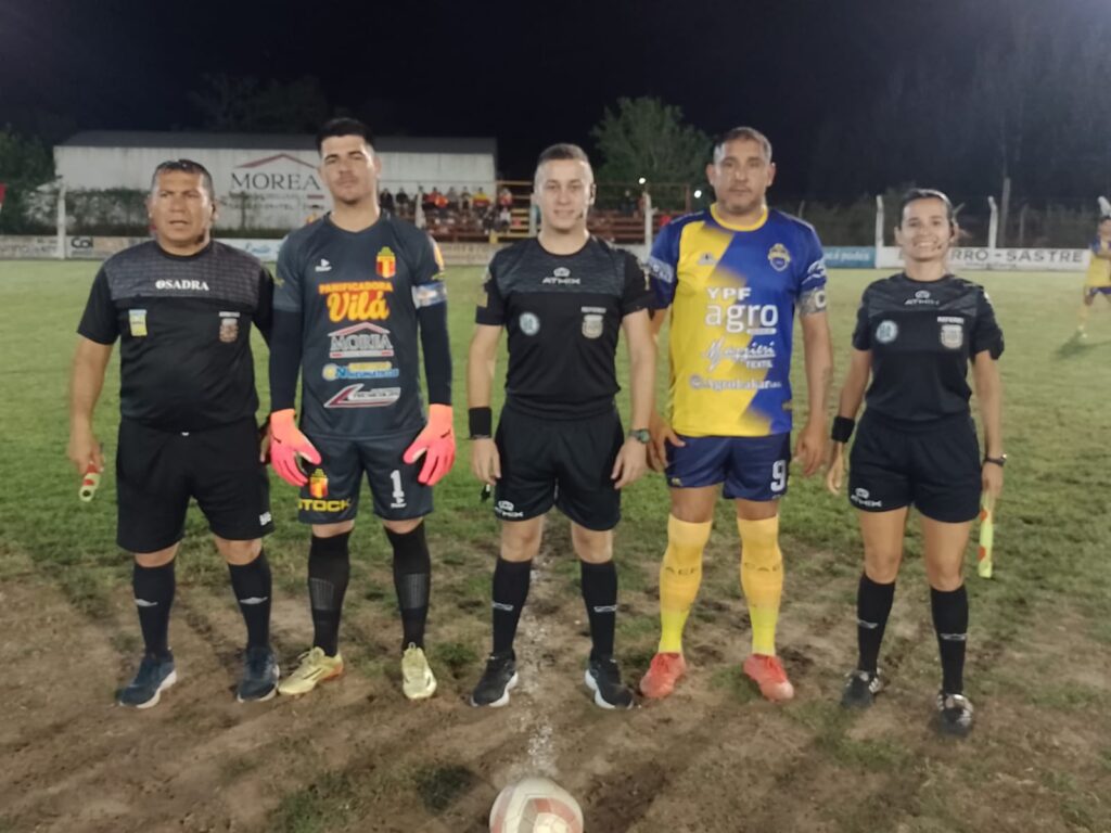 cee42c27-5b05-4792-922f-61f92fe56a92-1024x768 Barracas goleó a El Fortín y se quedó con el Nº 1 de la fase clasificatoria del Torneo Local