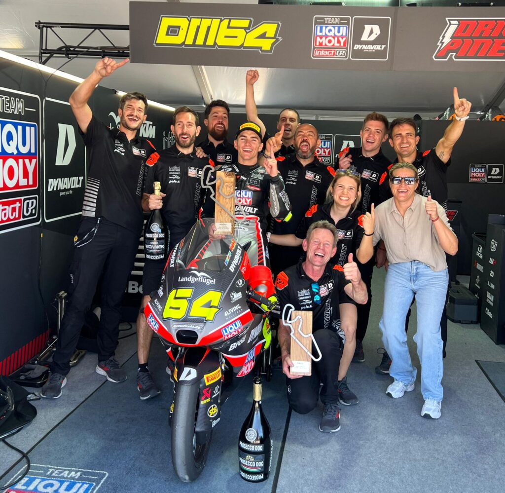 c57c1248-7838-4432-8352-98d1d8433cb3-1-e1753356164109-1024x999 Ginés Santiago, un colonense en MotoGP: mecánico del equipo alemán IntactGP